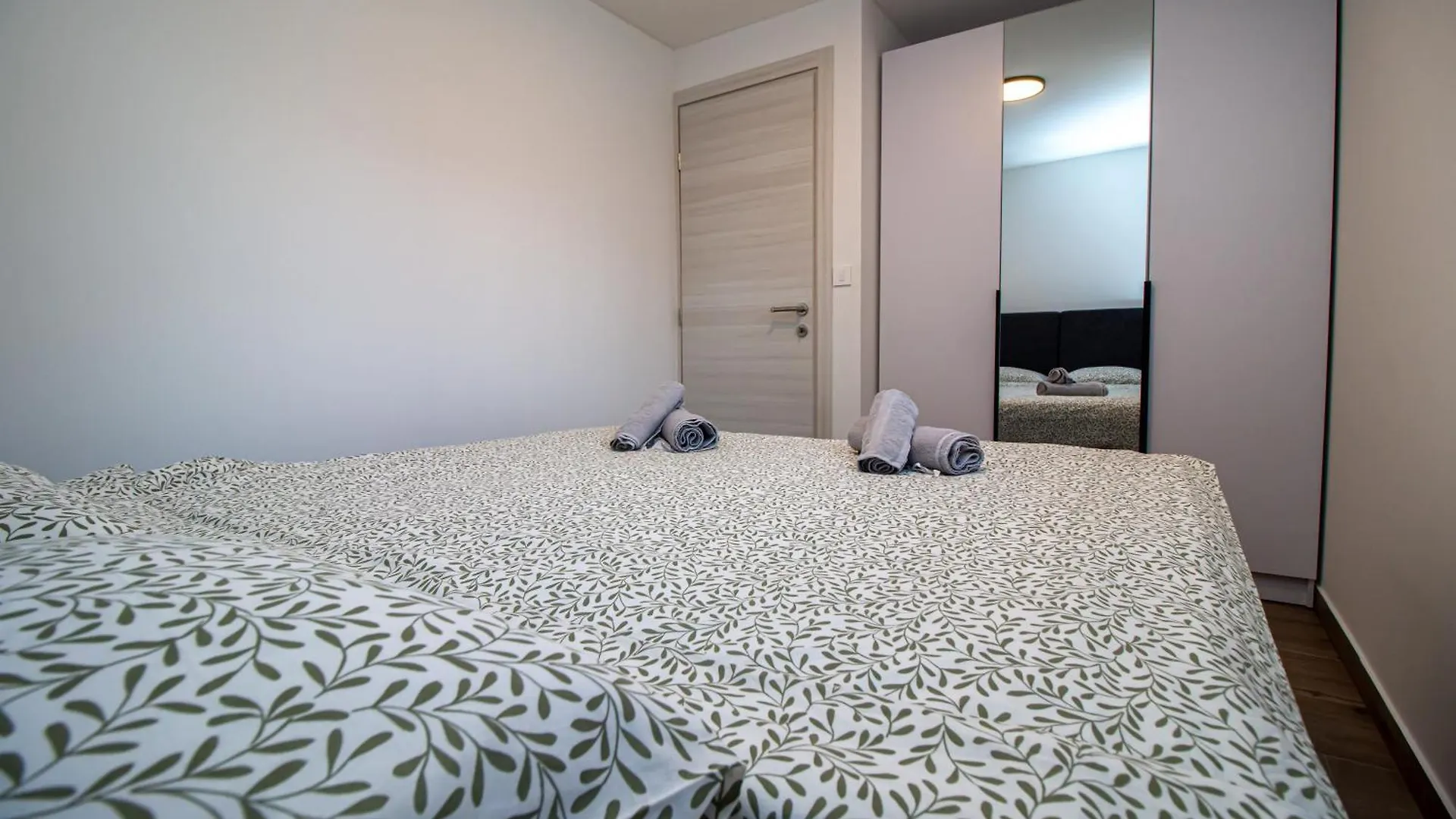 アパート Apartman Ena Baderna